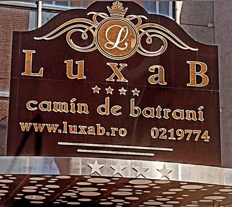 Luxab - Camin de batrani